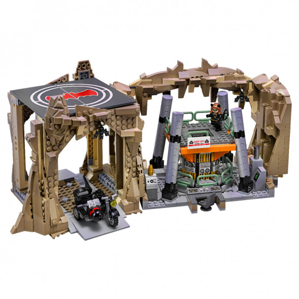 Конструктор LEGO Коллекционные наборы 76052 Логово Бэтмена в Волгограде