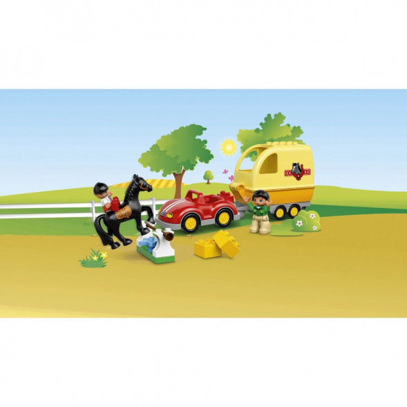 Конструктор LEGO DUPLO Town 10807 Трейлер для лошадок в Волгограде