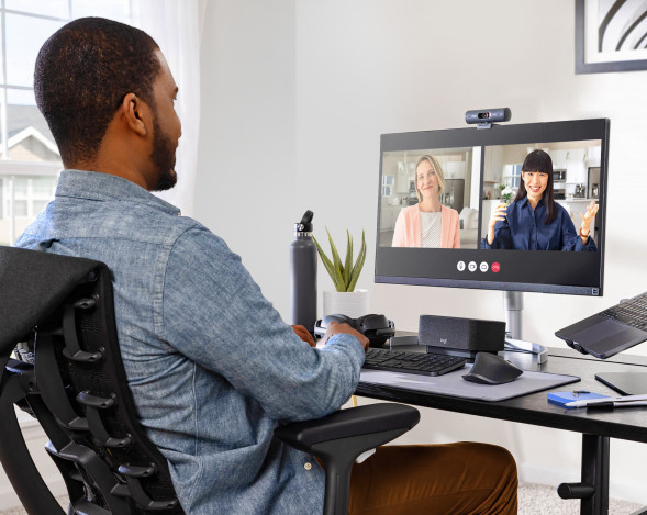 Веб-камера Logitech Brio 500, чёрный в Волгограде