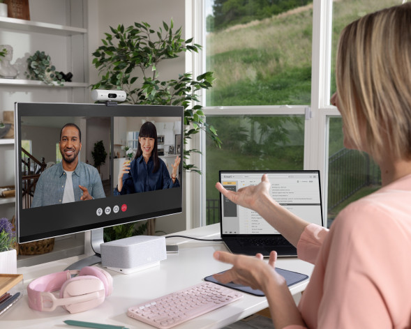 Веб-камера Logitech Brio 500, белый в Волгограде