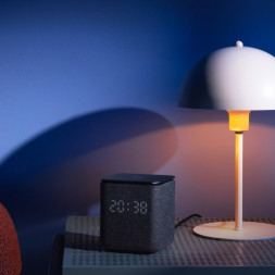 Умная колонка Яндекс Станция Миди с Алисой на YaGPT, чёрный