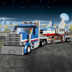 Конструктор LEGO City Space Port 60079 Транспортер для учебных самолетов